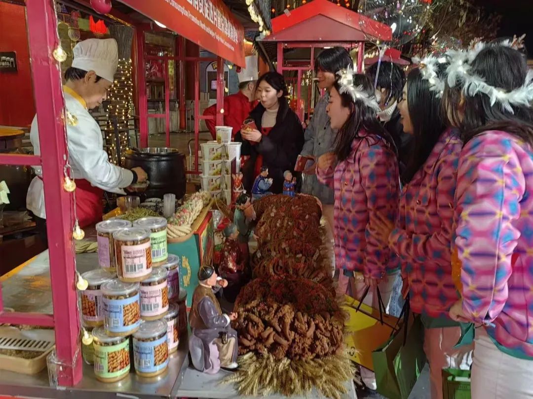 星空（中国）官方惊艳亮相2023年全国消费促进月暨京津冀消费季启动仪式